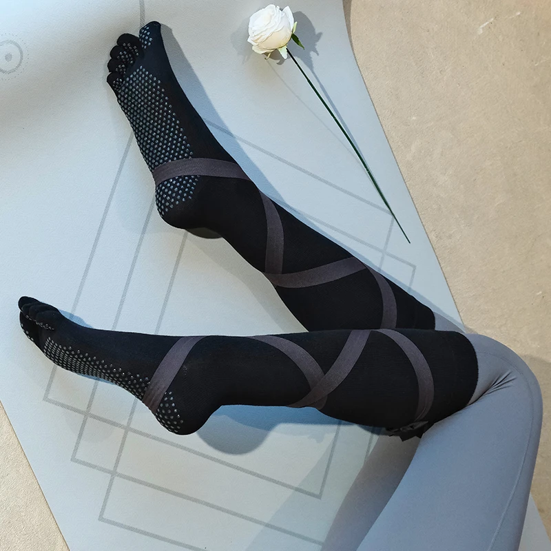 五指瑜伽袜子女专业运动防滑秋冬中长筒分脚趾普拉提健身小腿袜长