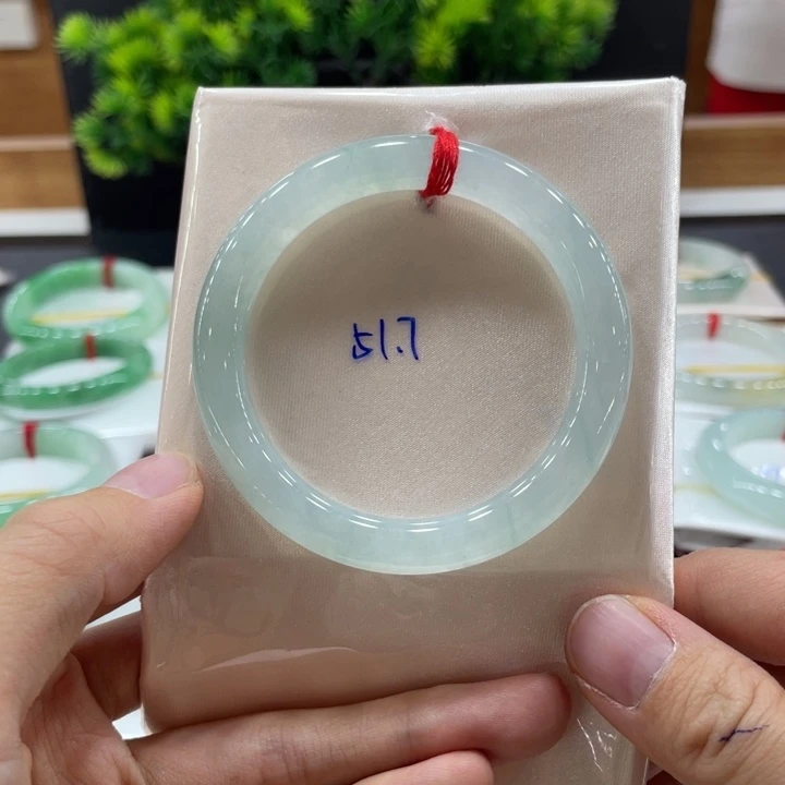 【闪购商品】翡翠手镯未镶嵌翡翠手镯