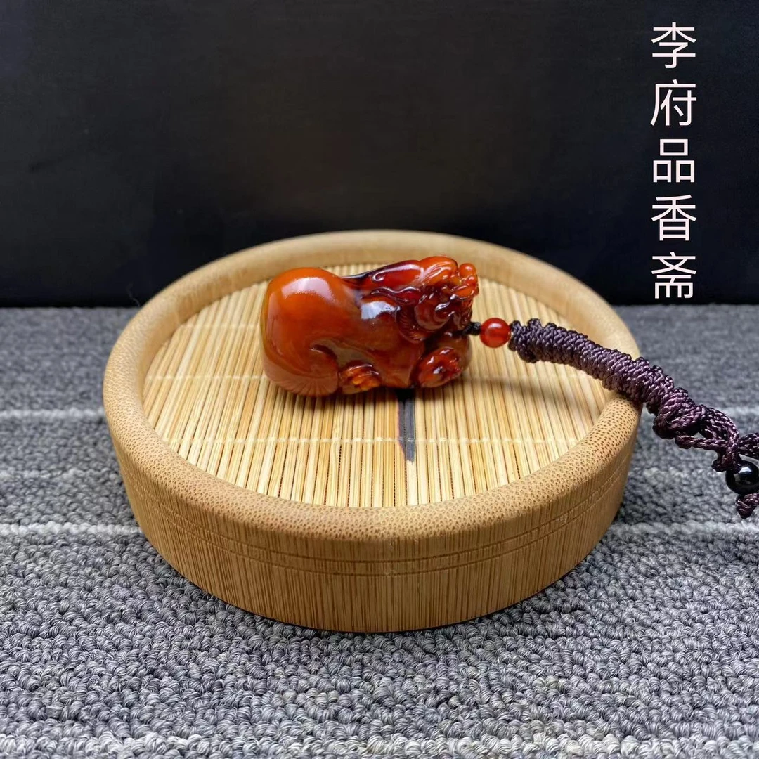 小号【粉丝专享】特色手工艺龙泉香手工雕刻貔貅小吊坠
