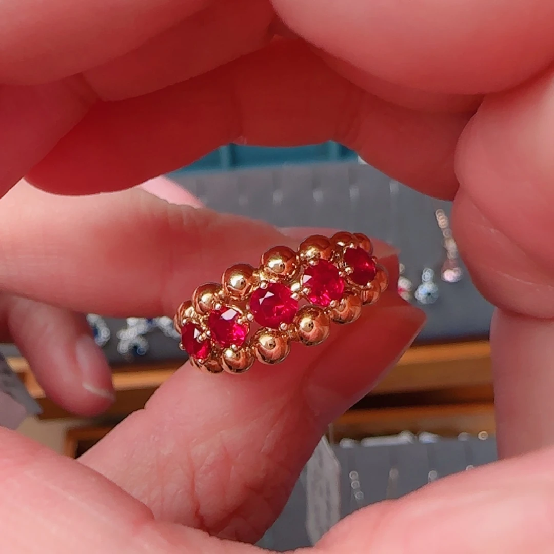 【闪购商品】红宝石戒指18K金镶嵌十**德