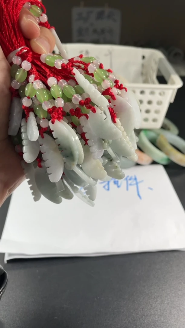 【闪购商品】翡翠玉梳子未镶嵌天然A货翡翠多样性发货一件
