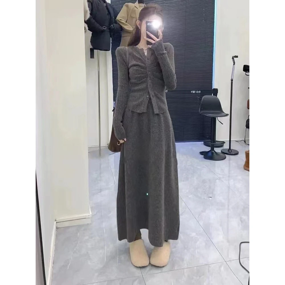 法式慵懒风时尚针织衫套装女春秋新款高级感秋季高腰半身裙两件套