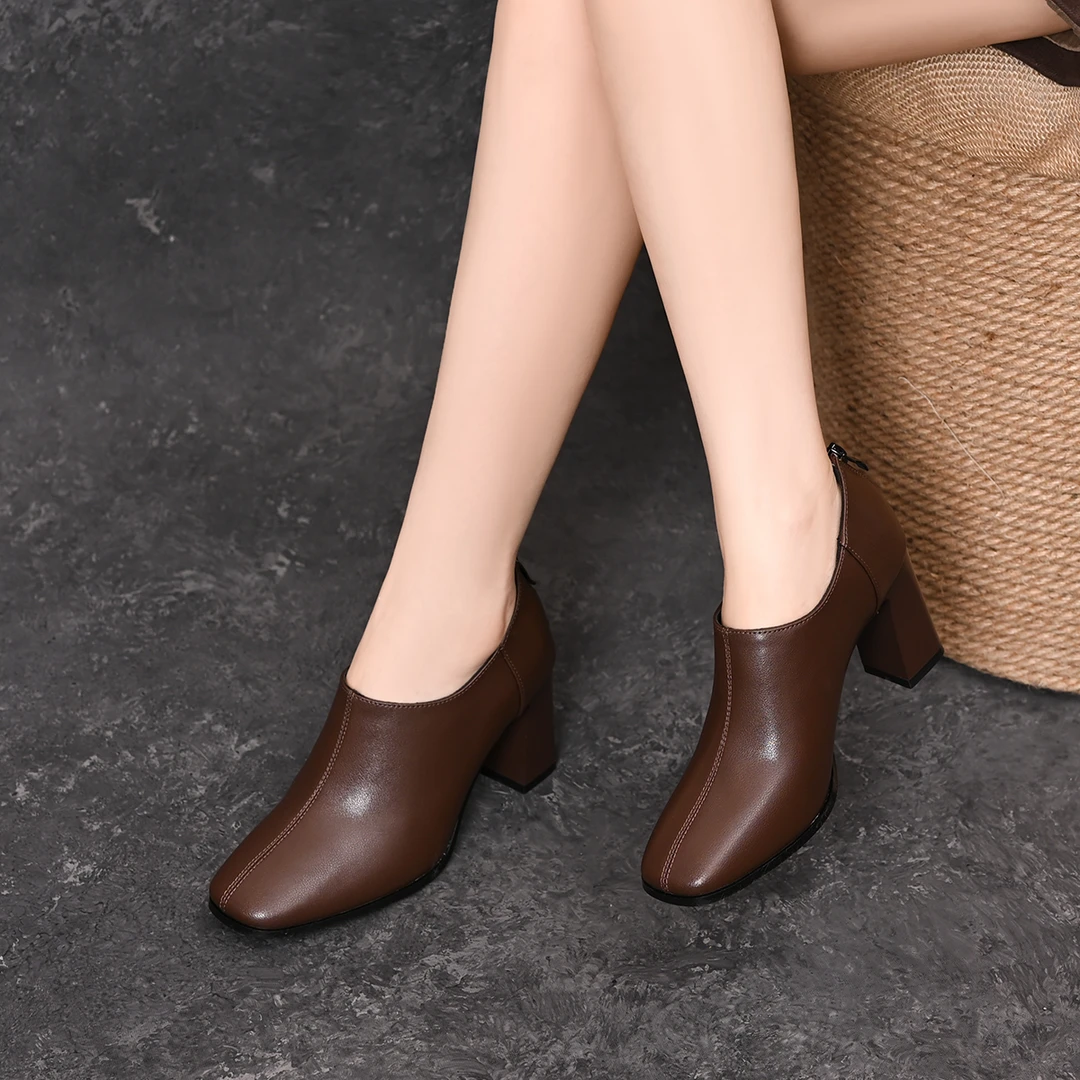 时尚深口单鞋女2025新款春方头舒适百搭春粗跟高跟鞋牛皮尖头女鞋