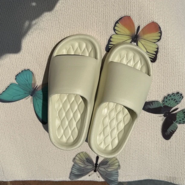 时尚舒适外穿情侣拖鞋ins夏季防滑防臭家居居家软底百搭凉拖鞋