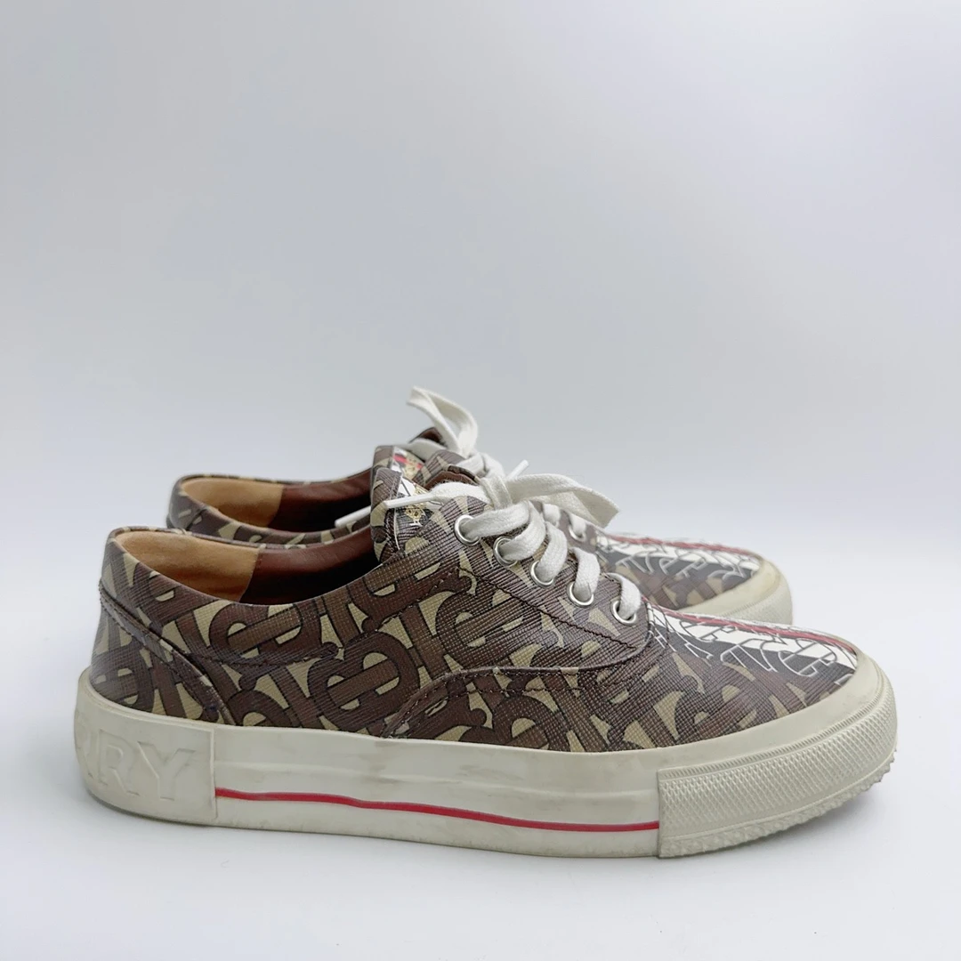 37码/98新/Burberry/博柏利 棕色印花板鞋/ys00242