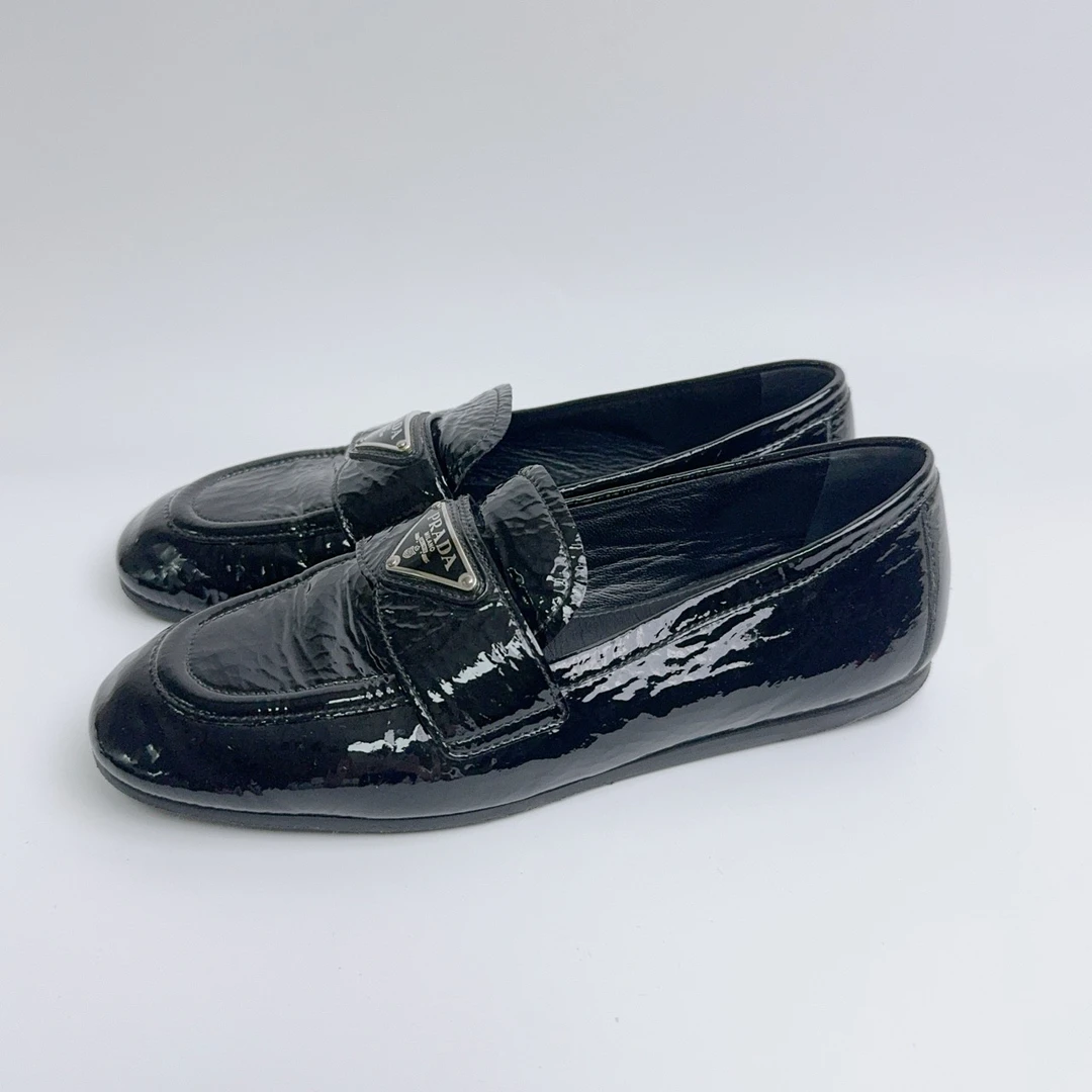 36码/98新/Prada/普拉达 黑色三角标乐福鞋/ys00225