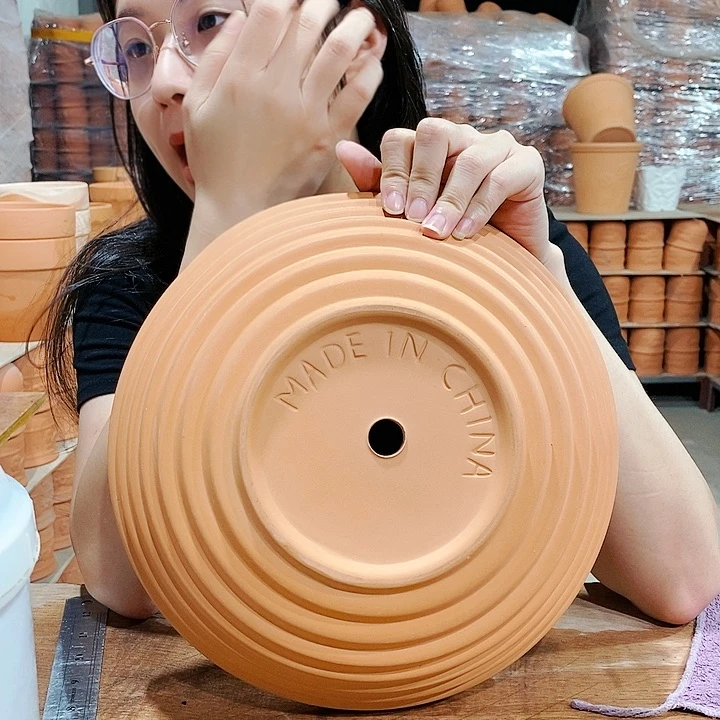 红陶20CM以下3-26×8一个