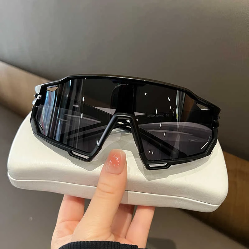 变色日夜两用骑行眼镜专业自行车男款公路车骑行装备防风沙防飞虫