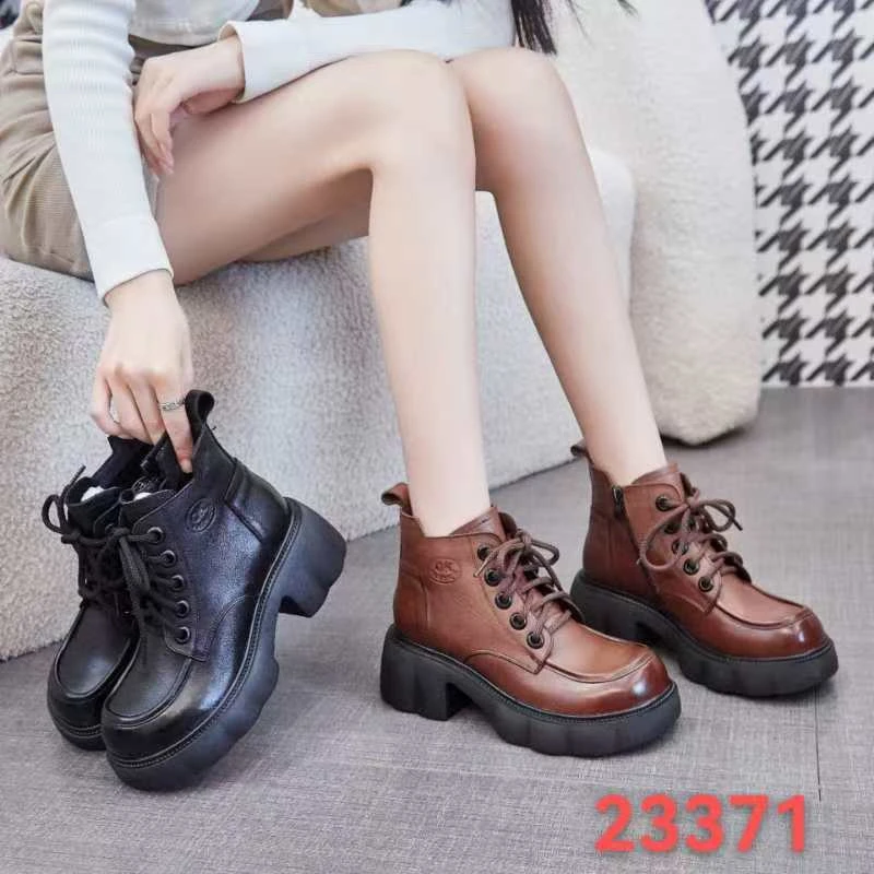 全牛皮2024新款加绒马丁靴时尚休闲真皮秋冬百搭女士粗跟系带