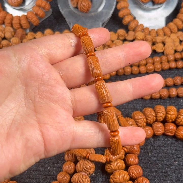 桃核手串爱***@Z4链接桃核