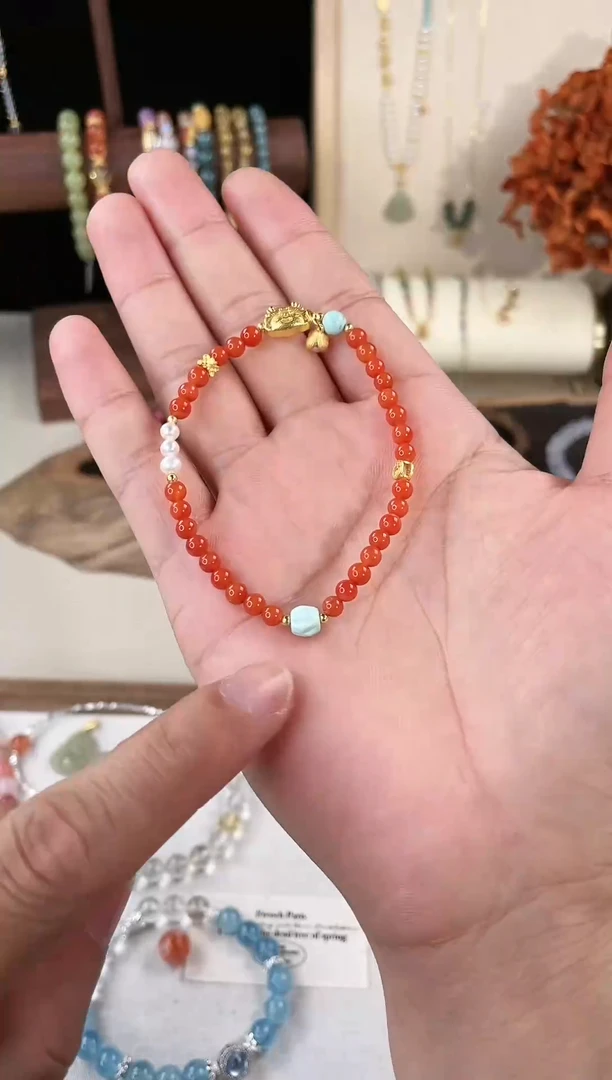 【闪购商品】南红玛瑙手链未镶嵌多样性发一条