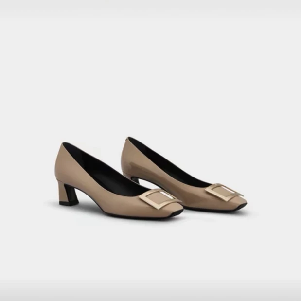 未使用 Roger Vivier/罗杰·维威耶 国现 经典方扣4.5cm中跟鞋