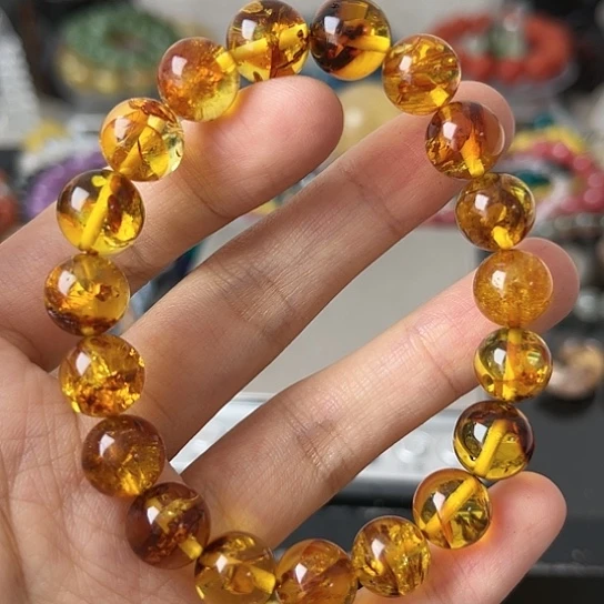 琥珀手链未镶嵌矿坑