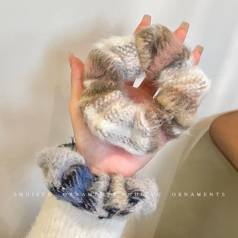 毛绒大肠发圈女2023新款高颜值头绳丸子头橡皮筋秋冬毛毛发绳头饰