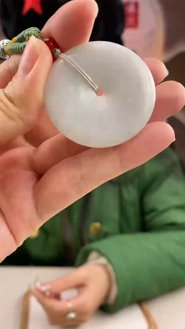 【闪购商品】翡翠颈饰未镶嵌扣