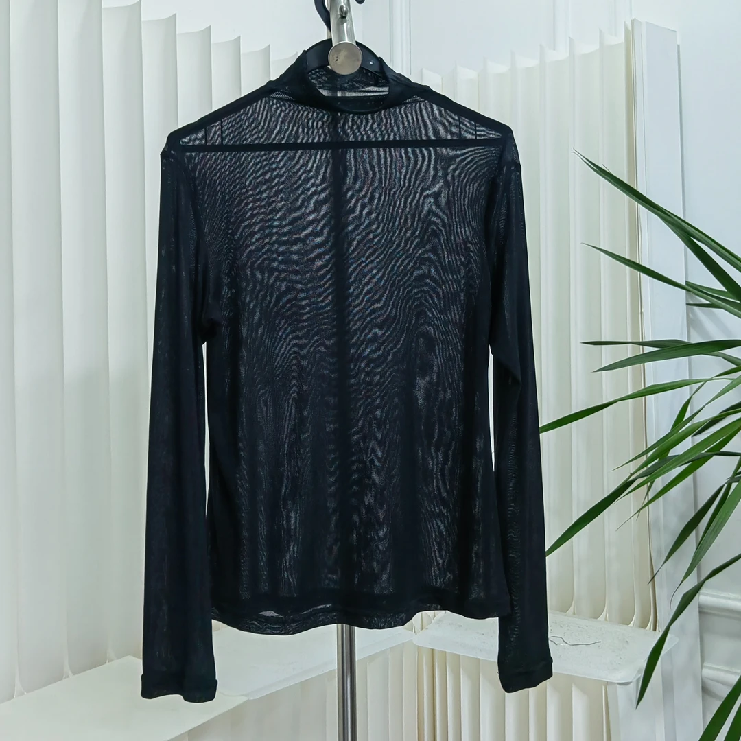 黑色时尚网纱女士打底衫