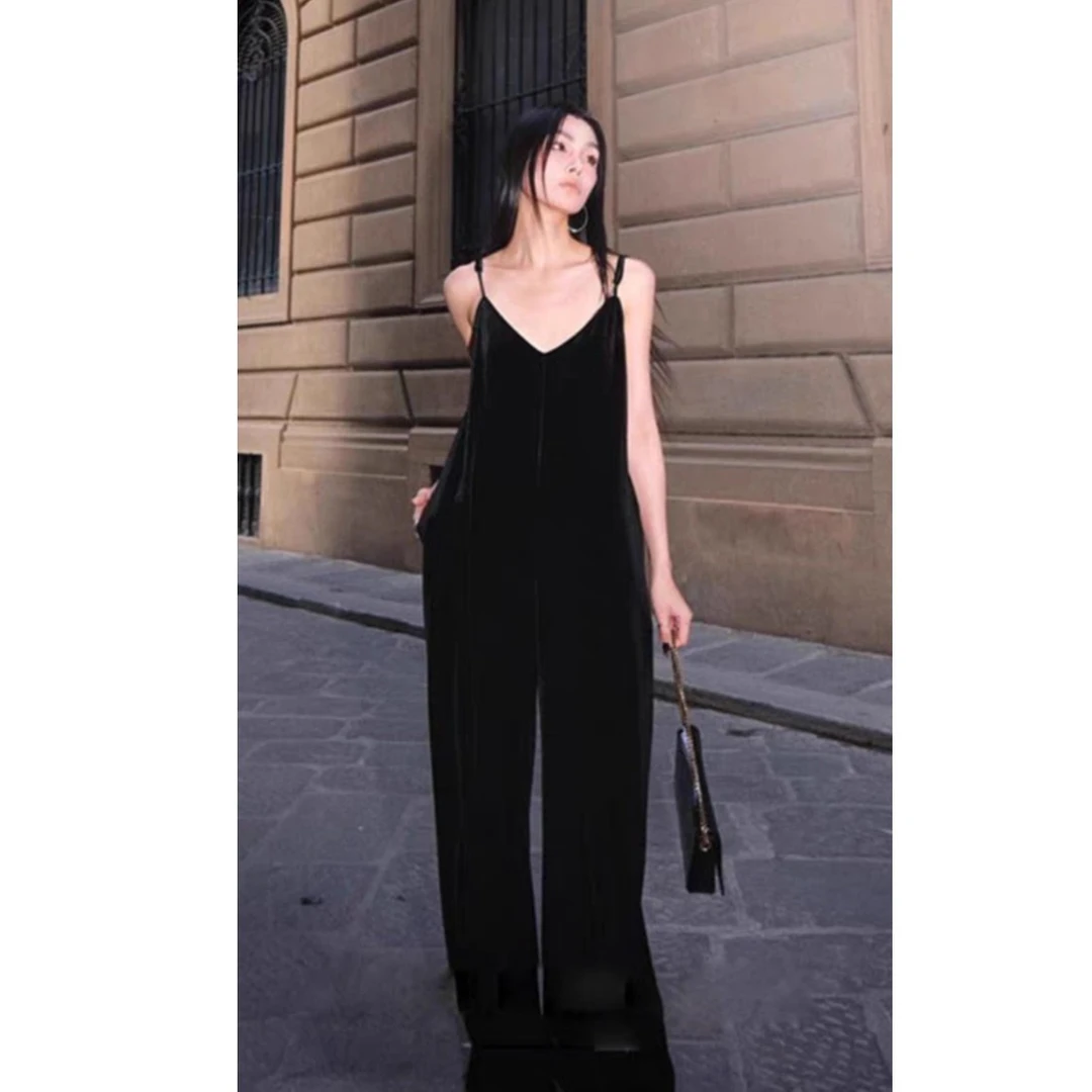 2025年新款丝绒黑色吊带阔腿连体裤