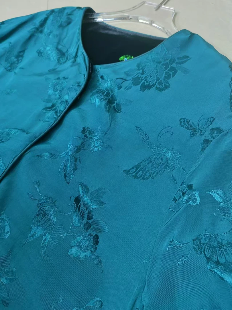 2024年手工刺绣绣片重工外套