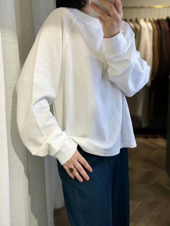 极简设计款长袖打底衫