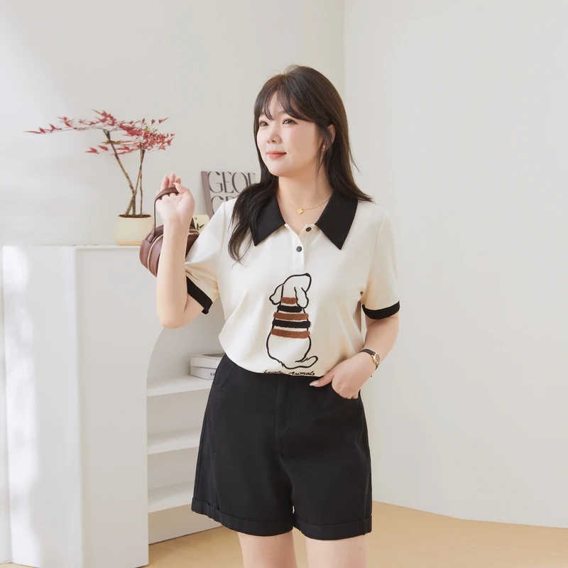 采多宝大码女装撞色正肩POLO领小狗宽松白色T恤 DXZ1371