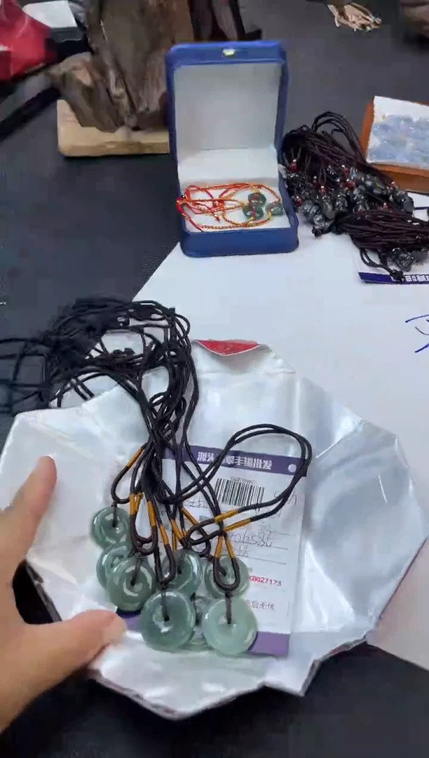 【闪购商品】翡翠平安扣未镶嵌东哥/406586/多样性发/有微瑕