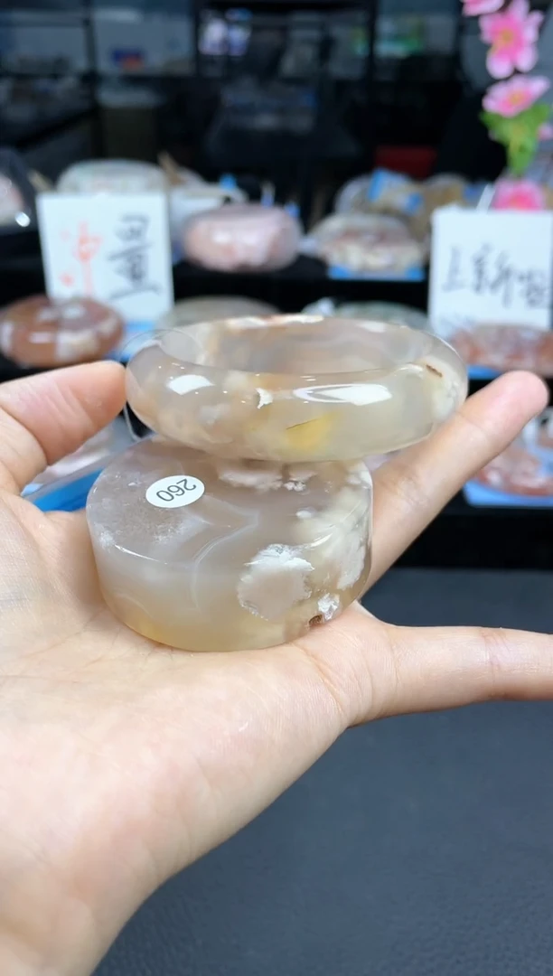 【闪购商品】石英质玉手镯未镶嵌52/260