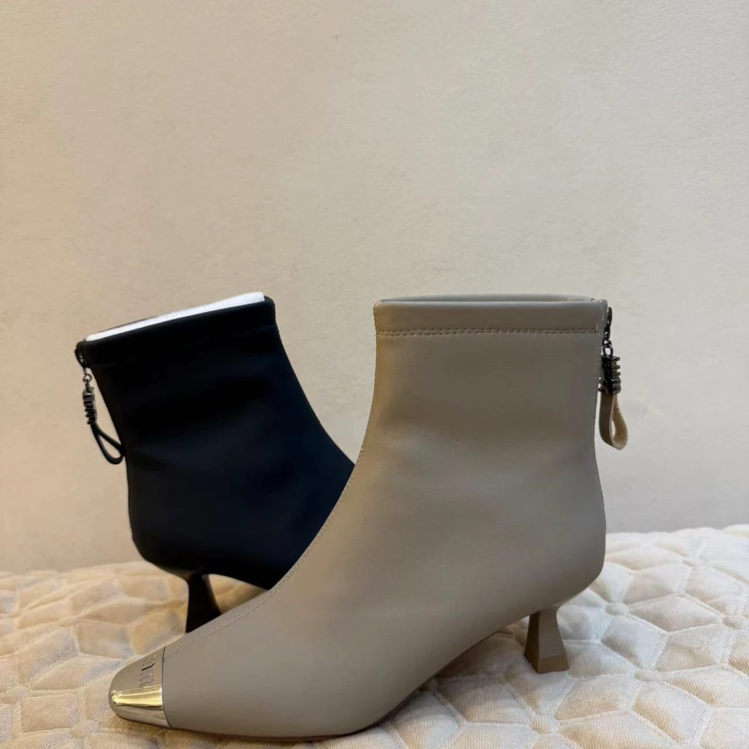 马丁靴女高跟尖头短靴法式防滑小众轻便时装靴耐磨细跟时尚瘦瘦靴