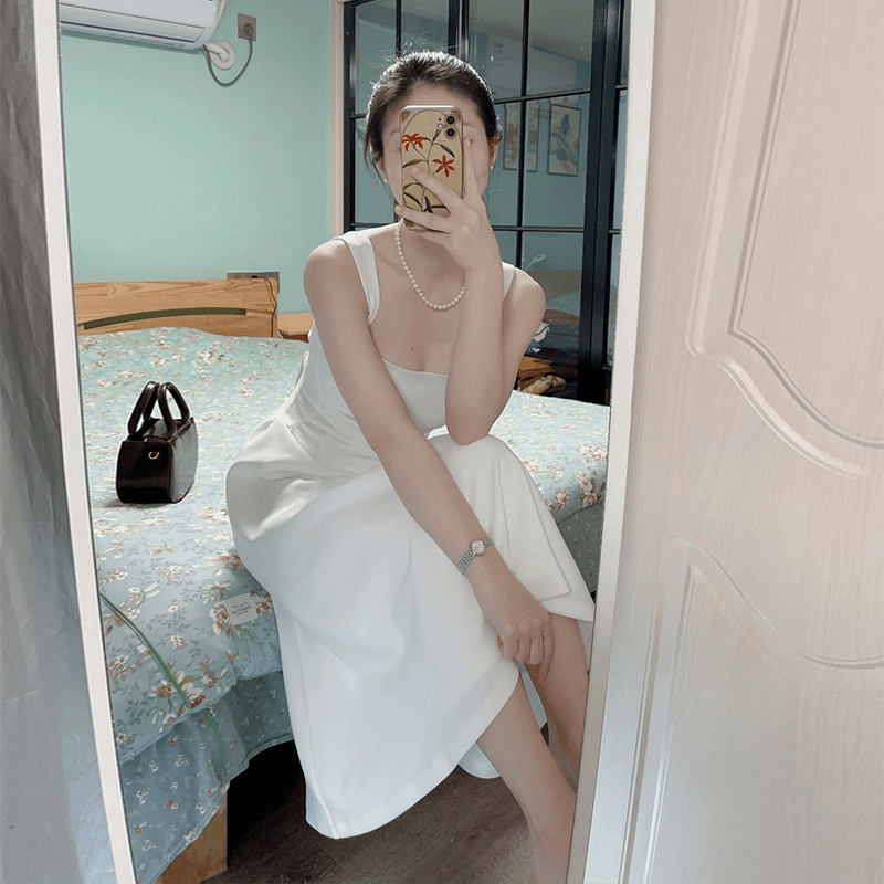 法式收腰白色吊带连衣裙女夏季新款高级感显瘦长裙小众设计感9244