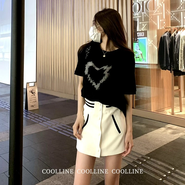 E  林子熙red valentin白色单排扣百搭短裤裙夏女显瘦短裤