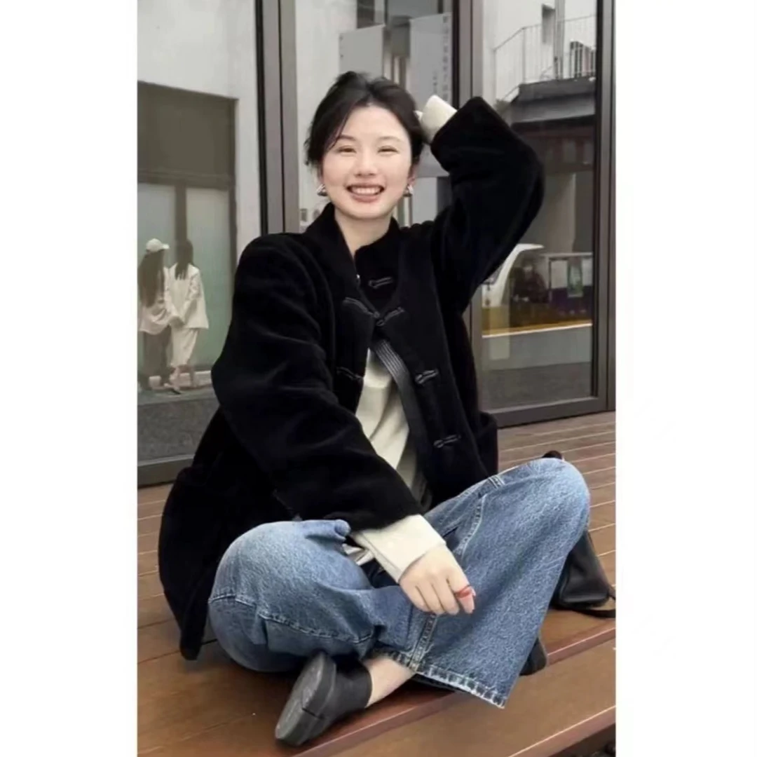 衣年纯品新款新中式高端赫本风宽松别致独特黑色盘扣丝绒棉服外套