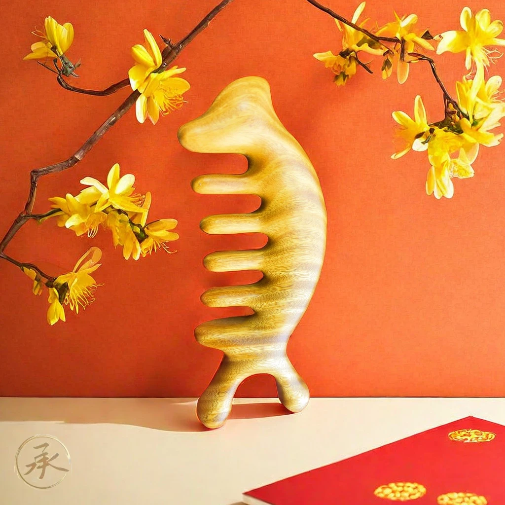 绿檀木多功能按摩梳头部放松拨筋刮背方便携带檀木梳子檀木提拉脸