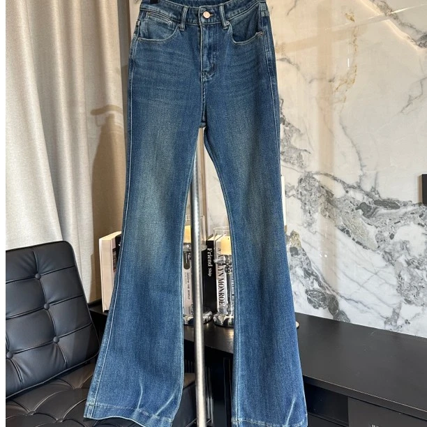 赵灵儿包身微喇裤脚设计感加绒显瘦牛仔裤