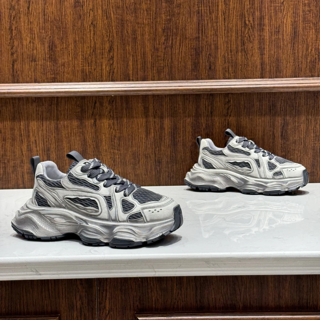 2024早秋新款时尚百搭厚底增高透气软底潮流休闲潮男鞋（偏大一码）