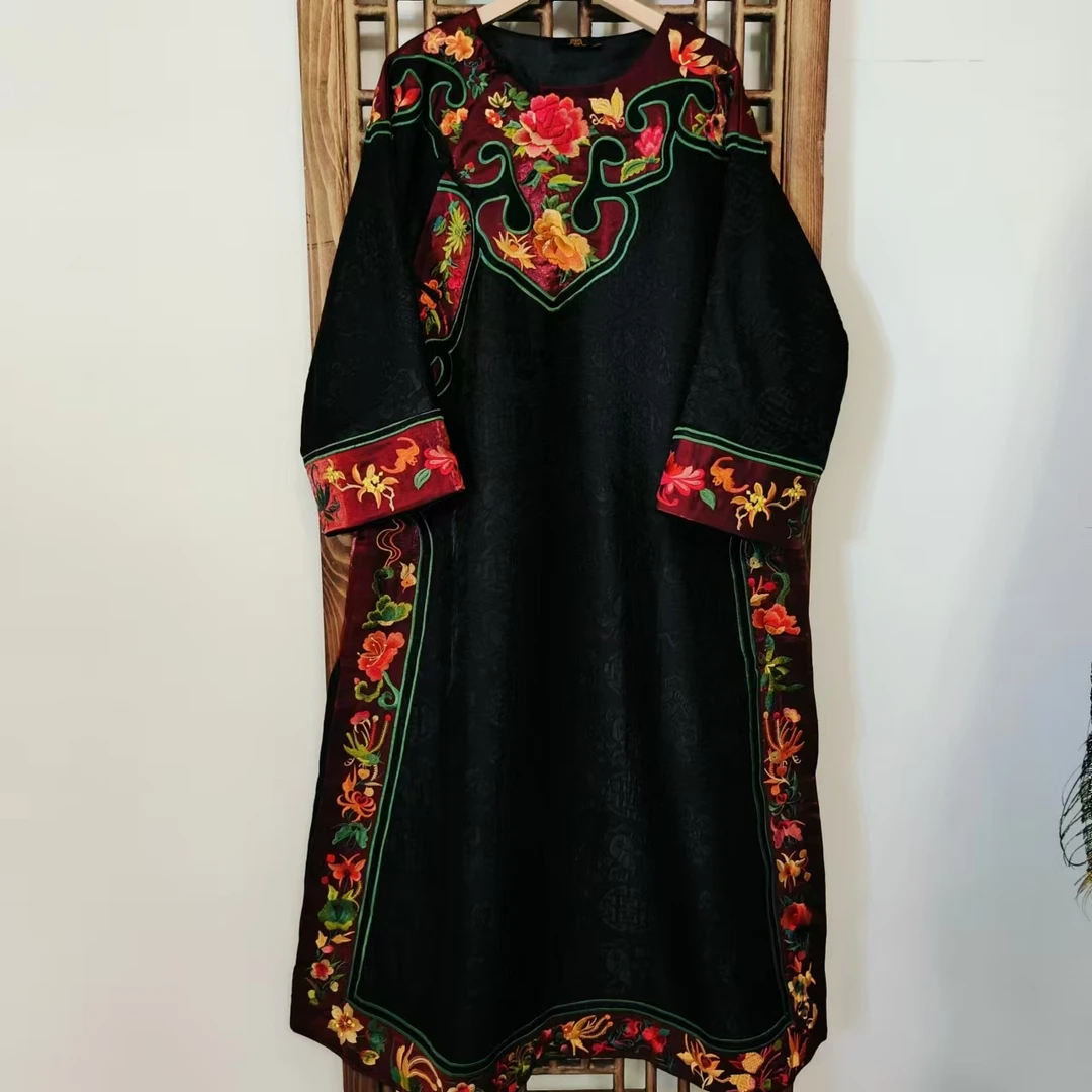 凤徕兮私人定制黑底暗纹刺绣如意边斜襟风衣 HY1083-2