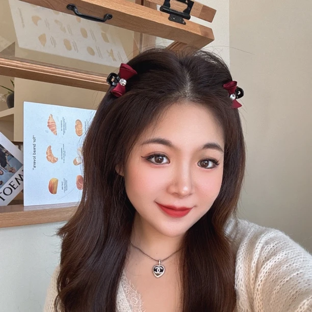 【巴黎王妃】秋冬小号四公分双面丝绒蝴蝶结闪闪刘海夹气质半扎发夹