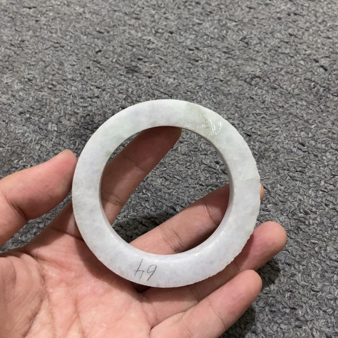 定制翡翠手镯未镶嵌手镯