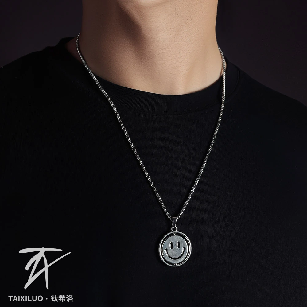 钛钢吊坠 时尚钛希洛 旋转双面表情钛钢项链 男士毛衣链吊坠配饰
