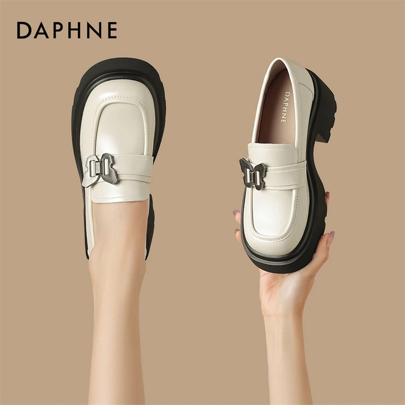 达芙妮厚底增高时尚百搭春季法式黑色简约复古英伦风圆头乐福鞋