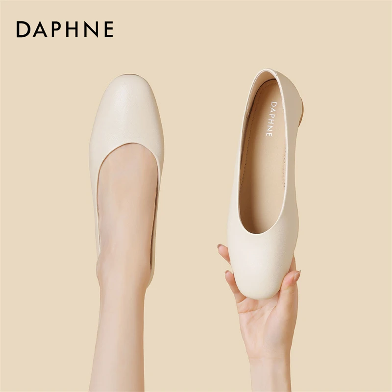 达芙妮女士秋季时尚百搭法式气质优雅仙女风低跟浅口套脚时装单鞋