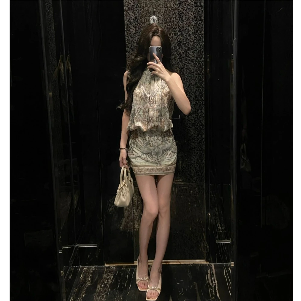 向晚.矜贵典雅领口烫钻印花收腰包臀连衣裙挂脖显瘦短裙子  套装