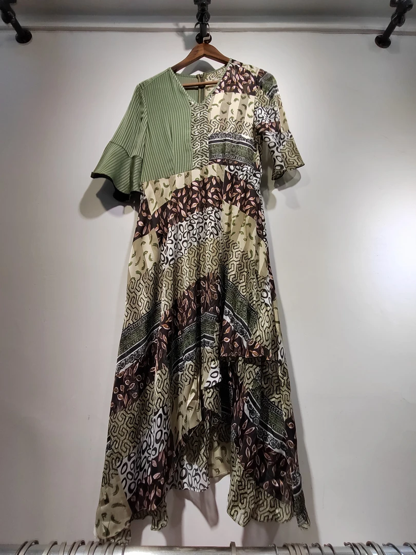 新款春秋夏气质长款花色纯色短袖长袖收腰V领拉链不规则连衣裙