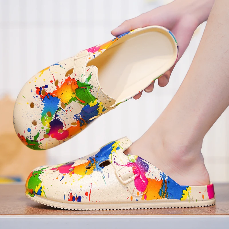 俞兆林轻奢高档夏季时尚涂鸦洞洞鞋男款外穿厚底防滑沙滩包头凉拖