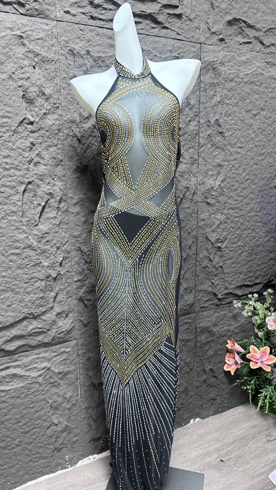 高定烫钻露背透视连衣裙