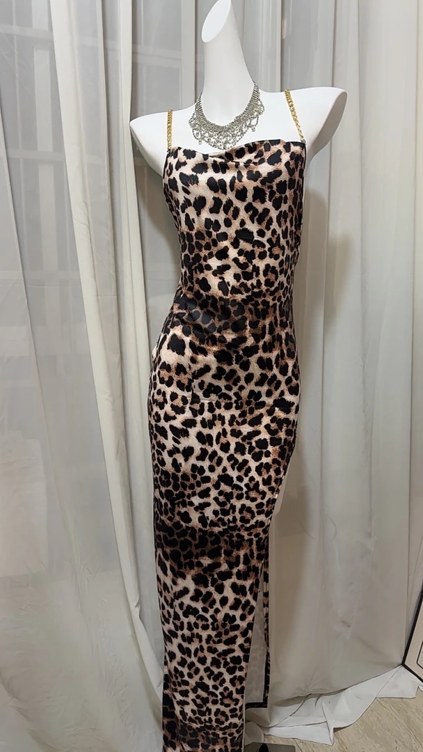 性感露背漏大腿豹纹连衣群