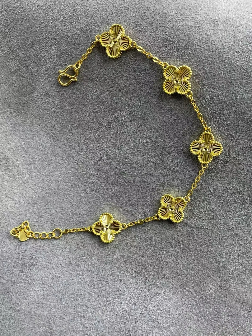 精工 足金9999  五花 四叶草手链