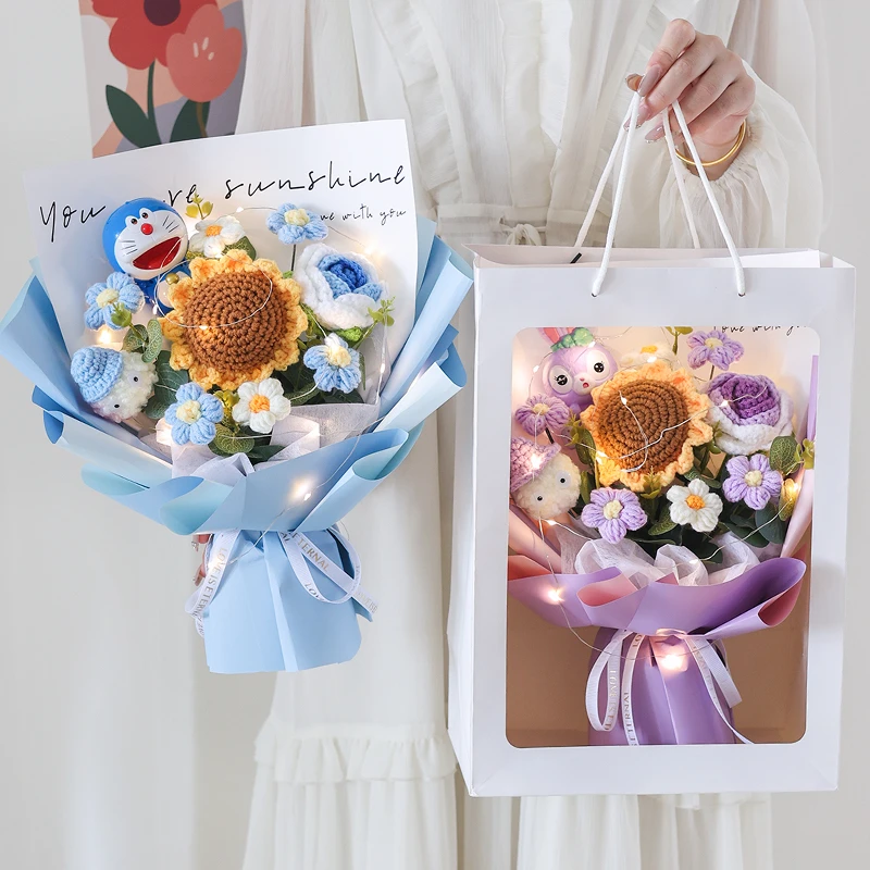 手工针织花束成品仿真毛线花机器猫玩偶手捧花创意生日礼物送女生