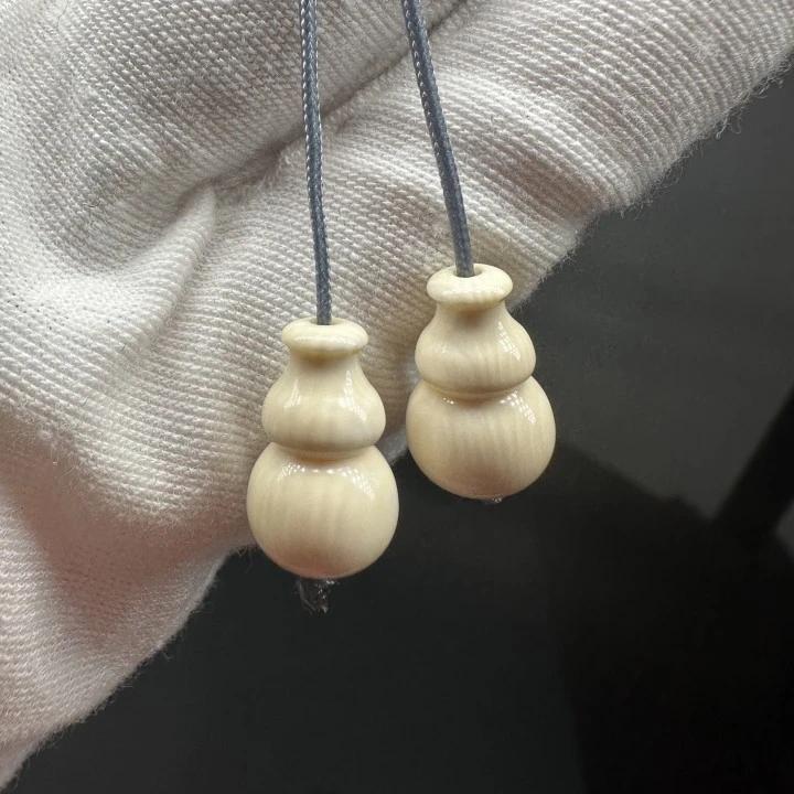 猛犸牙雕刻小葫芦弟子珠吊坠挂坠星月金刚菩提手串DIY配饰