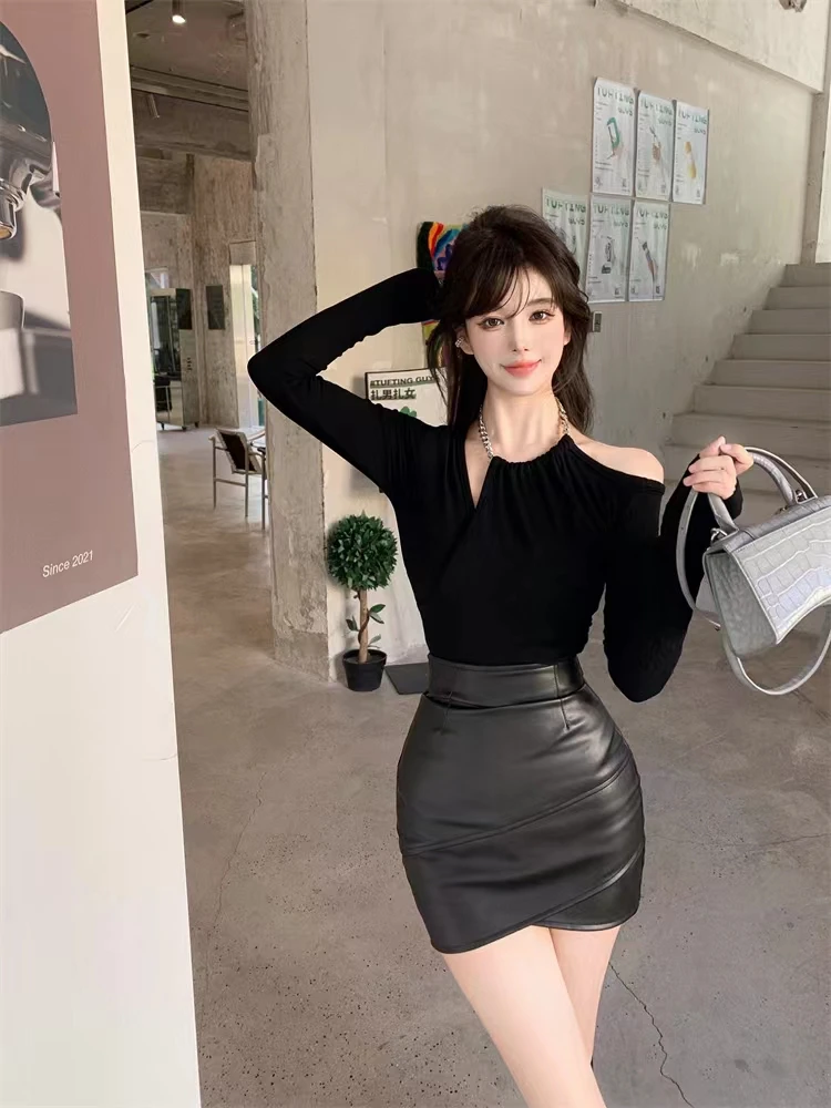 性感辣妹纯欲风露肩链条上衣女春夏季新款网红时尚高腰包臀皮裙