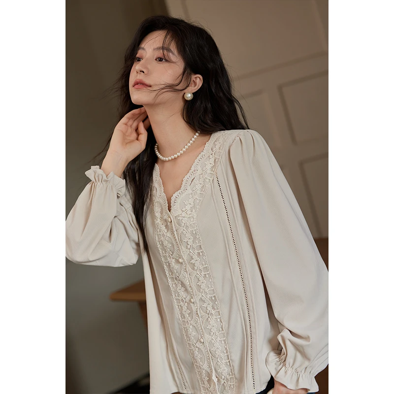 谜秀秋冬蕾丝花边衬衫女白色V领薄款衬衣法式高级感上衣气质长袖