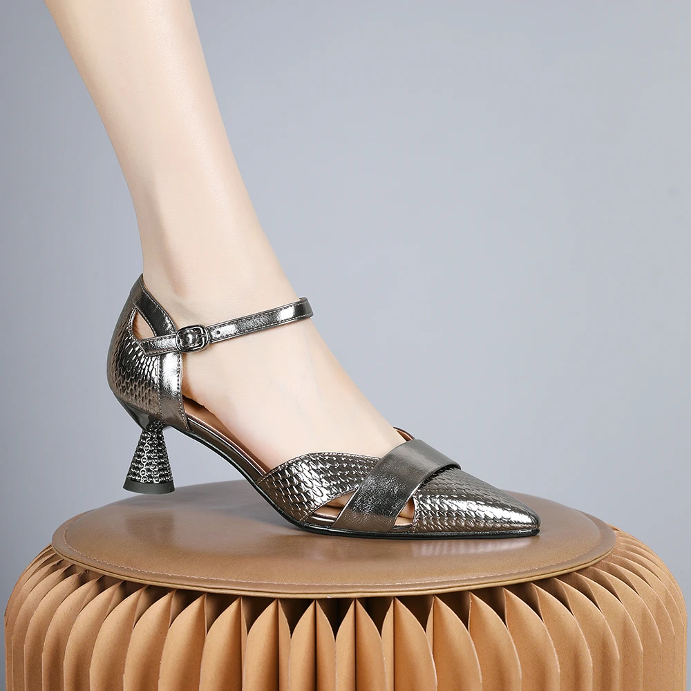 妮彩诗2024新款法式洋气包头凉鞋气质百搭真皮配裙子女鞋尖头1716